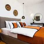 Near Parikia - 4br With Pool & View - Mirabilia * Krotiri