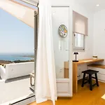 Villa Near Parikia - 4br With Pool & View - Mirabilia