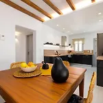 Near Parikia - 4br With Pool & View - Mirabilia *