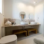 Villa Near Parikia - 4br With Pool & View - Mirabilia *
