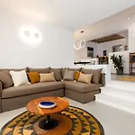 Villa Near Parikia - 4br With Pool & View - Mirabilia