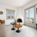 Near Parikia - 4br With Pool & View - Mirabilia *