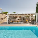 Near Parikia - 4br With Pool & View - Mirabilia *