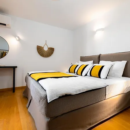 Mirabilia, Unique View Meets True Elegance * Krotiri