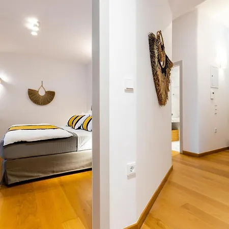 Mirabilia, Unique View Meets True Elegance