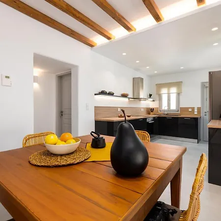 Near Parikia - 4br With Pool & View - Mirabilia *