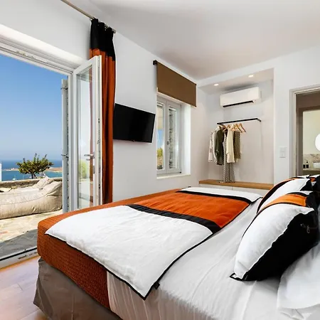 Near Parikia - 4br With Pool & View - Mirabilia Villa