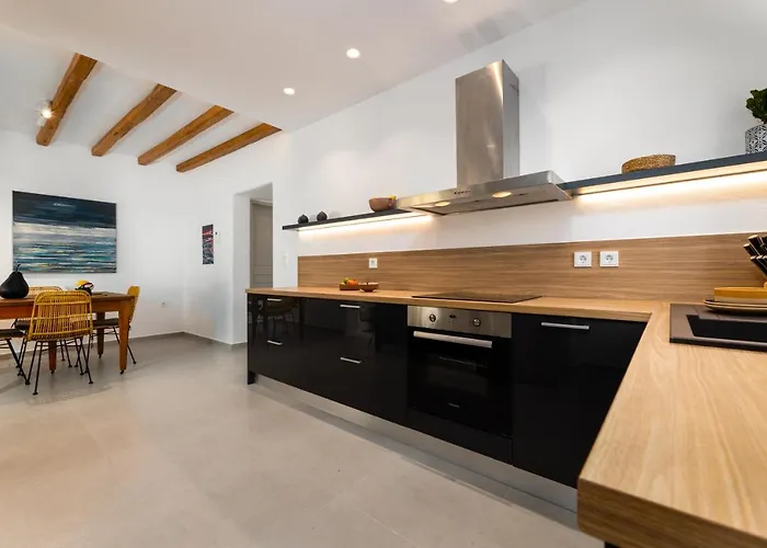 Near Parikia - 4br With Pool & View - Mirabilia Krotiri