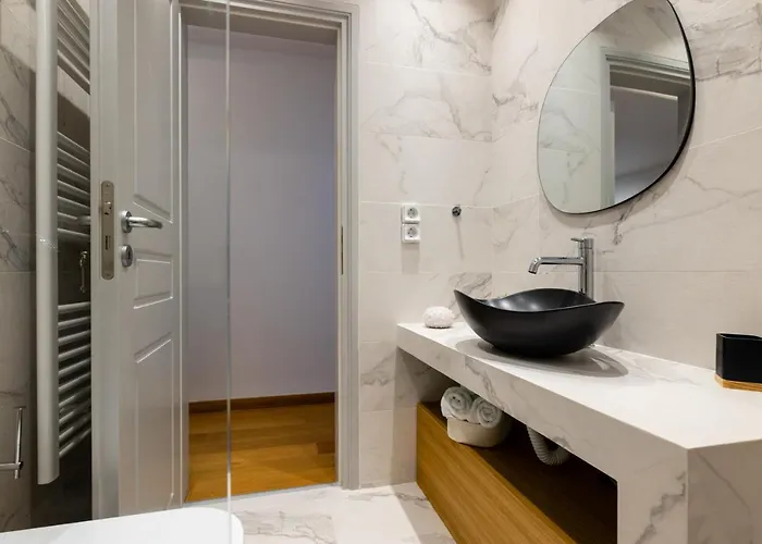 Near Parikia - 4br With Pool & View - Mirabilia Villa