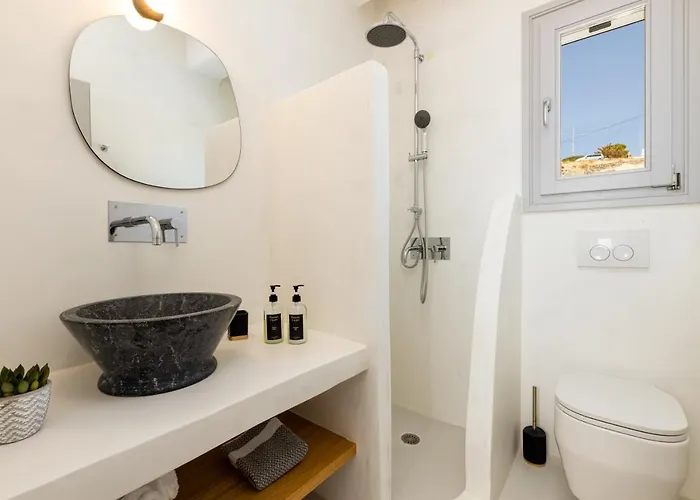 Villa Near Parikia - 4br With Pool & View - Mirabilia